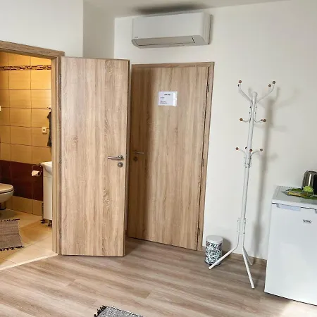 Nad Sklípkem V šatově Šatov